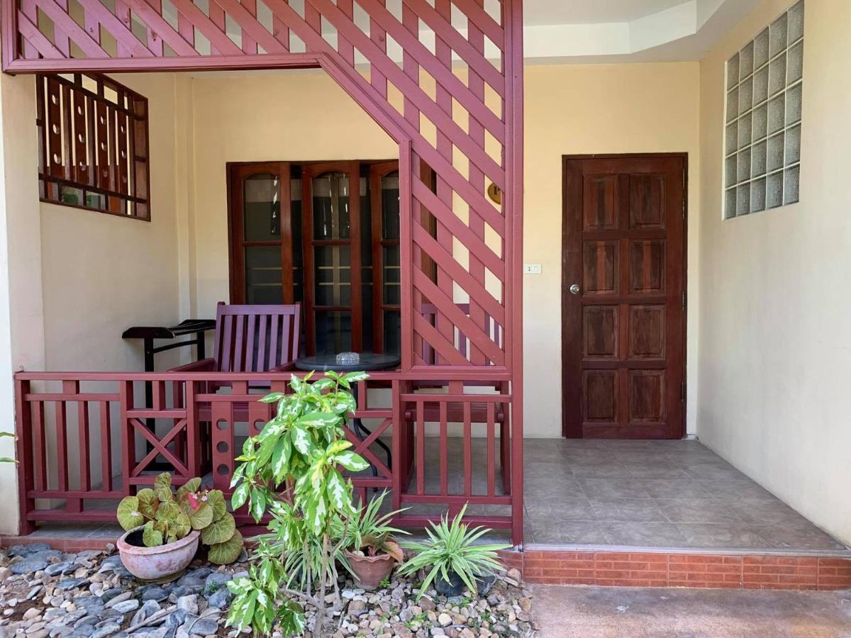 Rattana Guesthouse & Bungalow Чавенг Экстерьер фото
