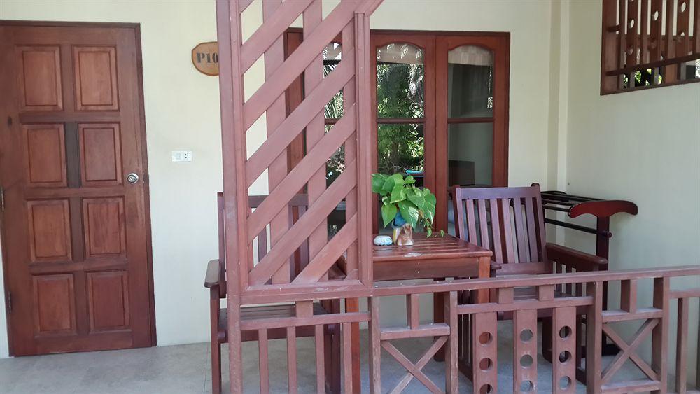 Rattana Guesthouse & Bungalow Чавенг Экстерьер фото