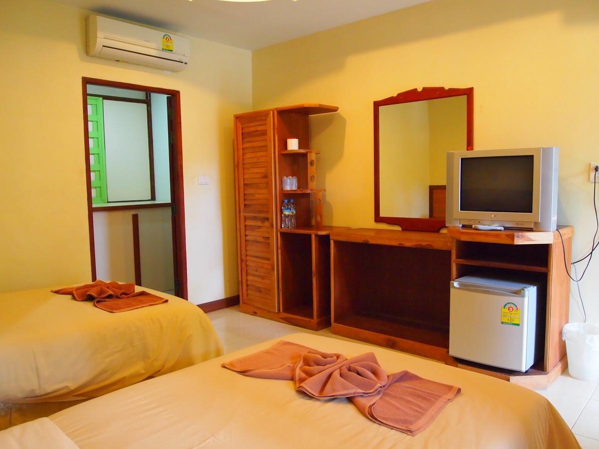 Rattana Guesthouse & Bungalow Чавенг Экстерьер фото